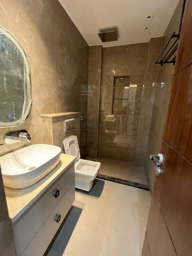 Bathroom, uppal-southend 4 Bedroom 2650 Sq.Ft. Builder Floor In Sector 49 Gurgaon 8834039