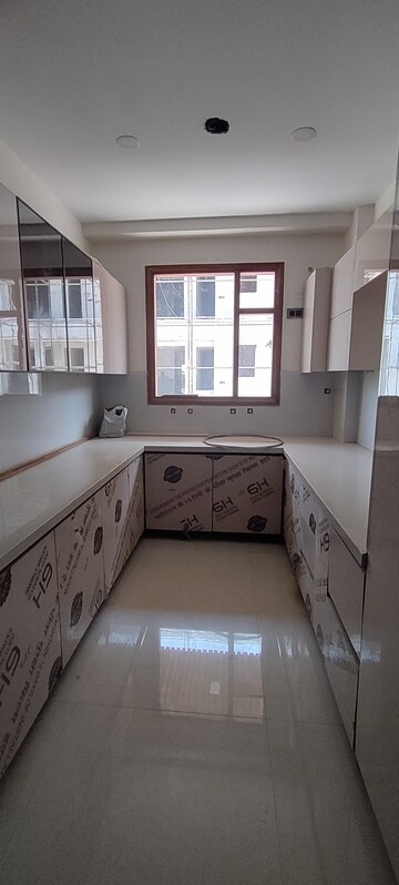 Kitchen in 5 BHK Builder Floor at Sector 37 – for Sale