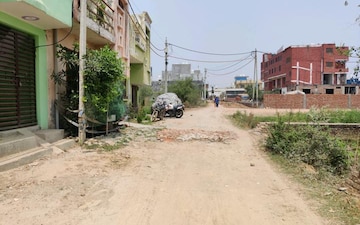 Plot For Sale in Sector 105