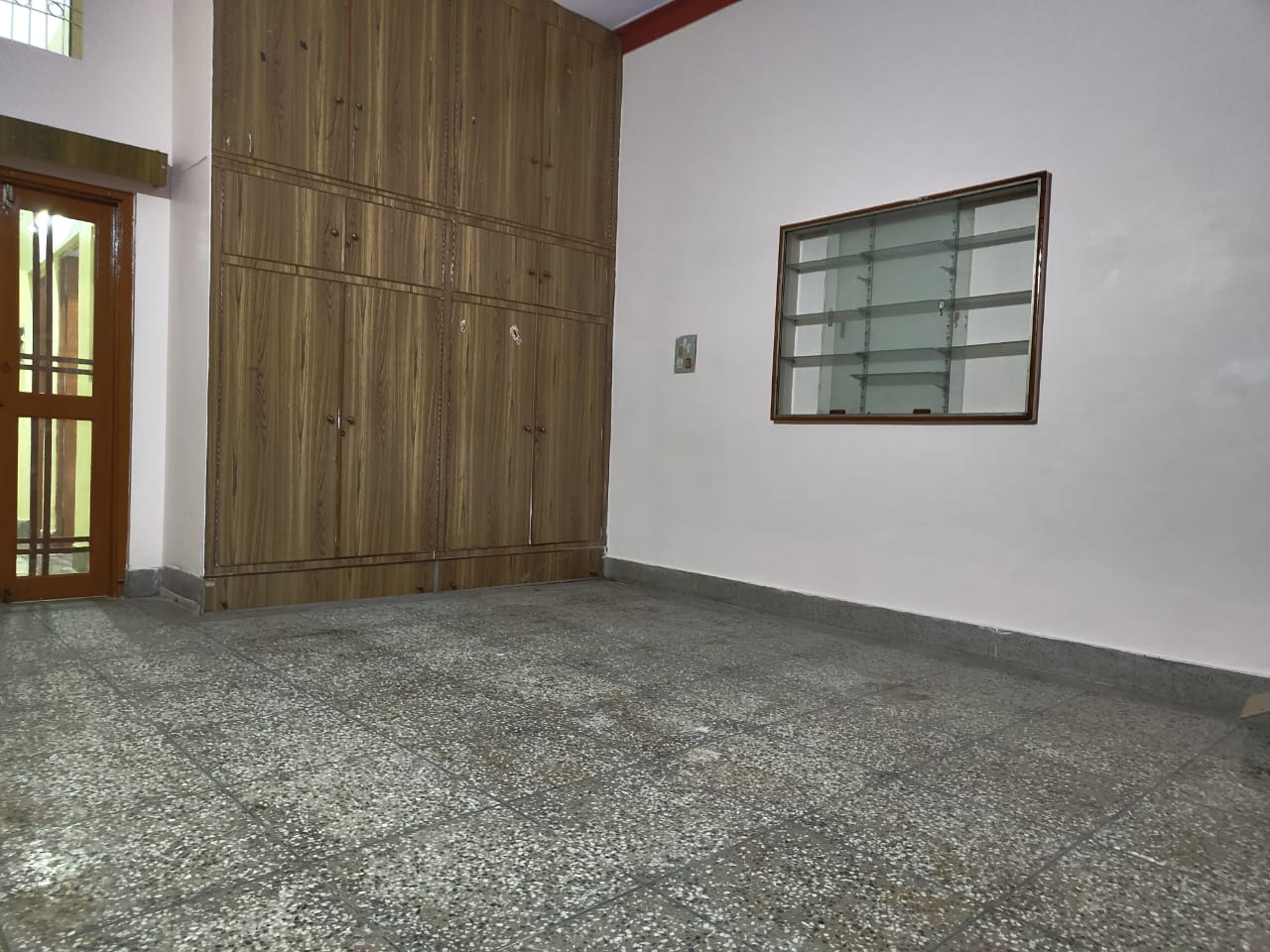 2 BHK + Extra Room Apartment For Rent in Well Finished Flat Kcsp74