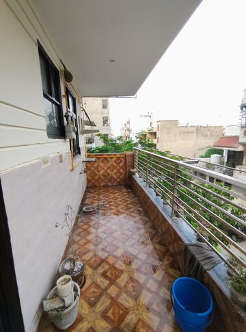 Balcony in 4 BHK Builder Floor at Green Fields Colony – for Rent