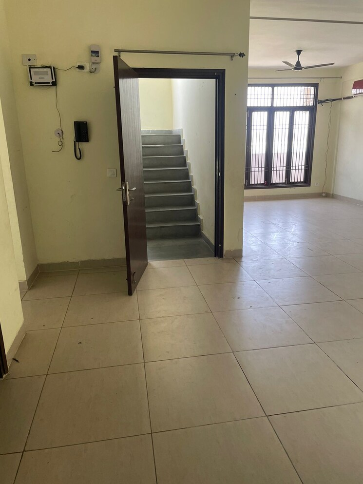 Room, wave-prime-floors 2 Bedroom 950 Sq.Ft. Independent House In Wave City Ghaziabad 8834272