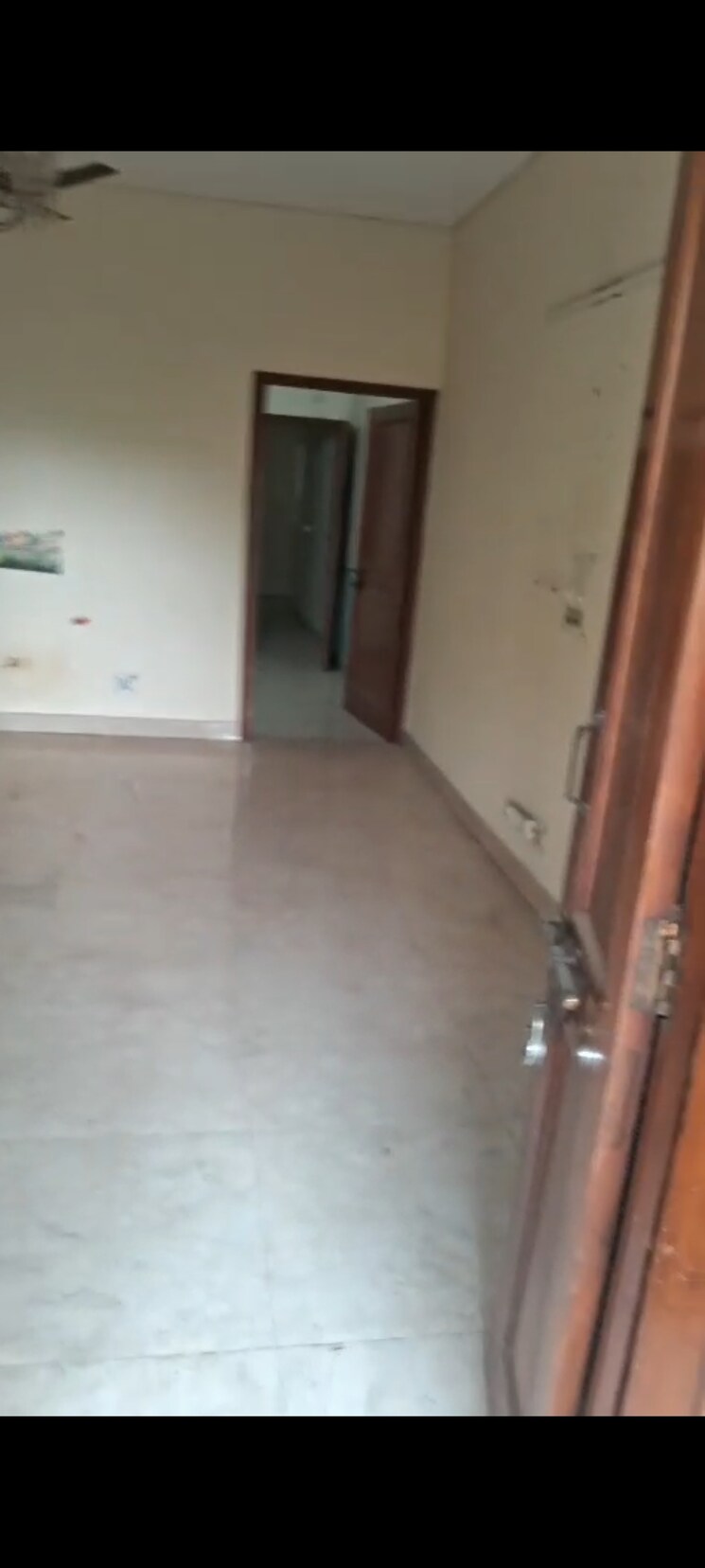 Room, lajpat nagar 2 Bedroom 900 Sq.Ft. Builder Floor In Lajpat Nagar Delhi 8834297