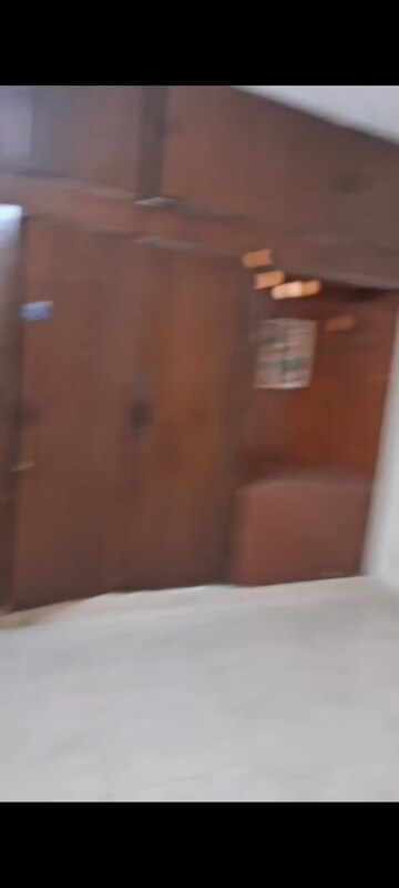 Room in 2 BHK Builder Floor at Lajpat Nagar – for Rent