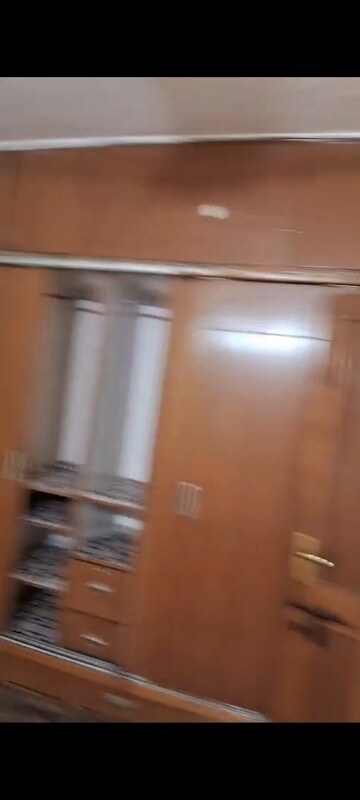 Room in 2 BHK Builder Floor at Lajpat Nagar – for Rent