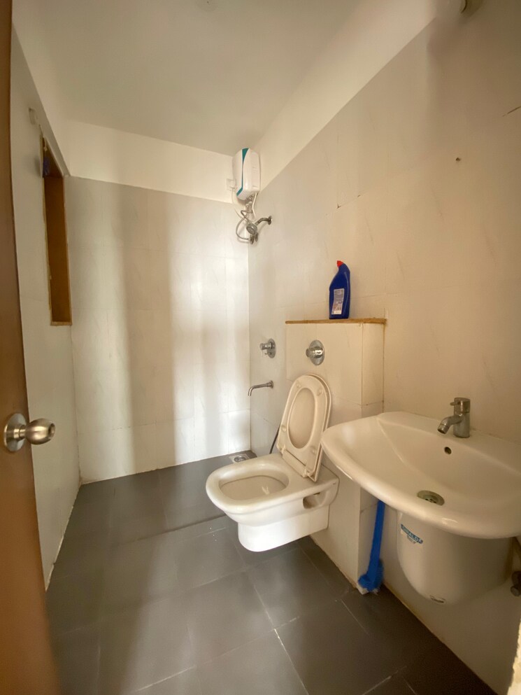 Bathroom, lodha-casa-bella-gold 2 Bedroom 866 Sq.Ft. Apartment In Dombivli East Thane 8834307