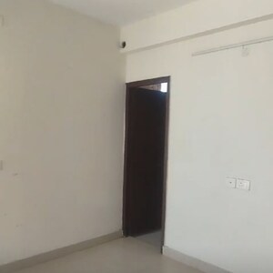 Room in 2 BHK Apartment at Signature Global Orchard Avenue, Sector 93 – for Sale