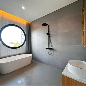 Bathroom in 2.5 BHK Builder Floor at Sector 20 – for Sale