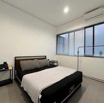 Bedroom in 2.5 BHK Builder Floor at Sector 20 – for Sale