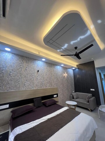 Master Bedroom in Studio Apartment at Gaur City Mall, Sector 4 Greater Noida – for Rent