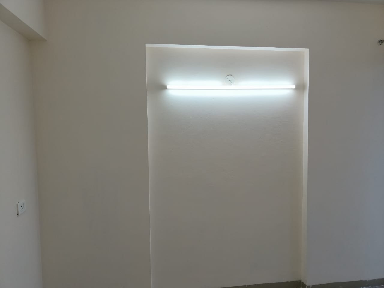 1 BHK + Pooja Room Apartment For Rent in Wave Dream Homes