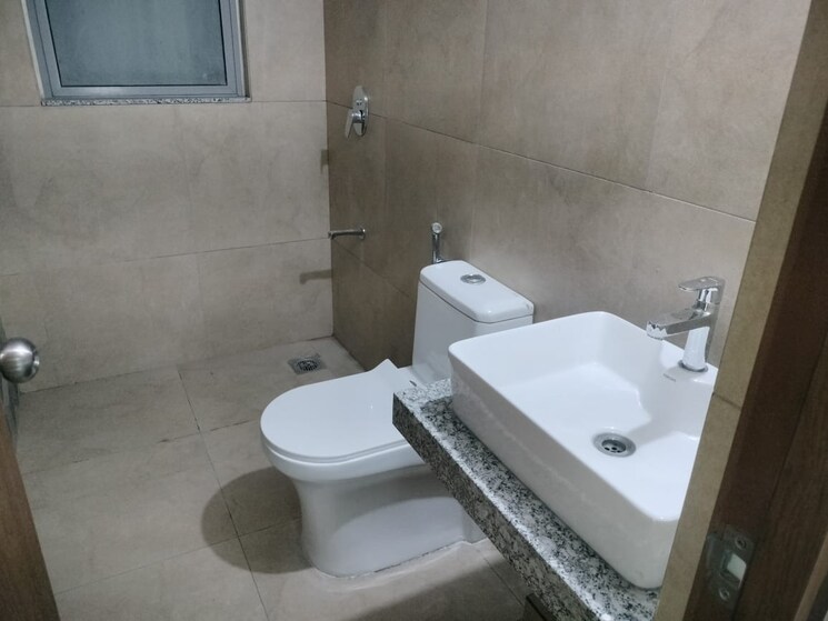 Bathroom, kalpataru-immensa 2 Bedroom 771 Sq.Ft. Apartment In Kolshet Road Thane 8834437