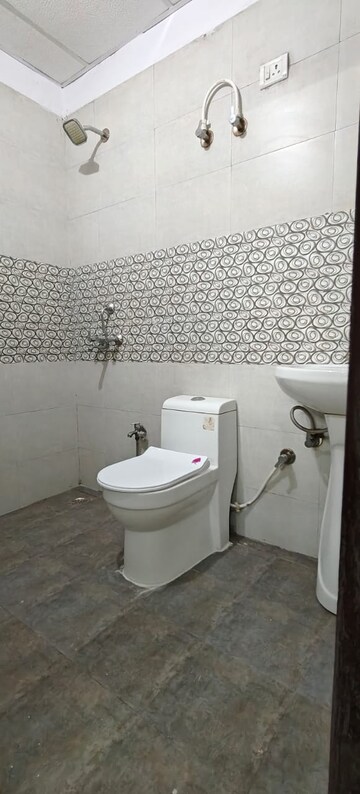 Bathroom in 2 BHK Builder Floor at Vasundhara Sector 3 – for Rent