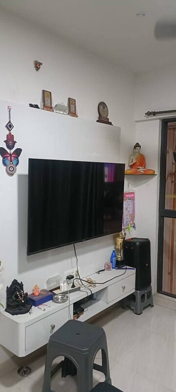 Furnished Amenities in 1 BHK Apartment at Lodha Crown Quality Homes, Majiwada – for Rent