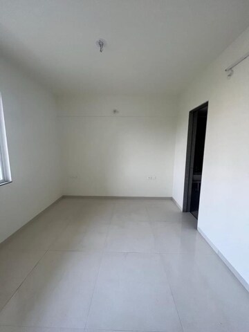 Room in 2 BHK Apartment at Balewadi – for Rent