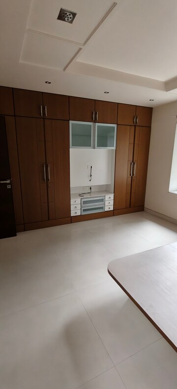 Room in 3 BHK Apartment at Bhosale Mystiqa, Shivajinagar – for Rent