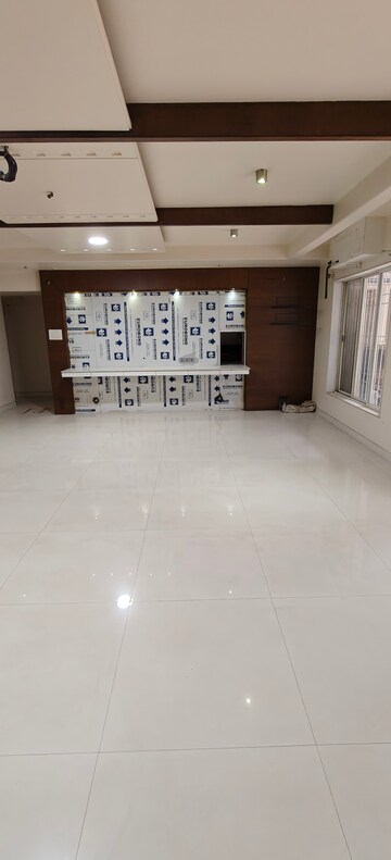 Room in 3 BHK Apartment at Bhosale Mystiqa, Shivajinagar – for Rent