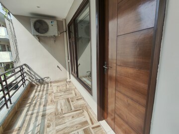 Staircase in 3 BHK Builder Floor at Relaxo Apartment, Sector 46 – for Rent