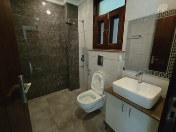 Bathroom in 3 BHK Builder Floor at Relaxo Apartment, Sector 46 – for Rent