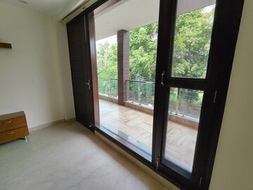 Room in 3 BHK Builder Floor at Relaxo Apartment, Sector 46 – for Rent