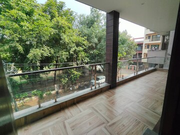 Balcony in 3 BHK Builder Floor at Relaxo Apartment, Sector 46 – for Rent