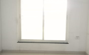 Room in 2 BHK Apartment at Essen Aishwaryam Comfort Phase-I, Akurdi – for Rent