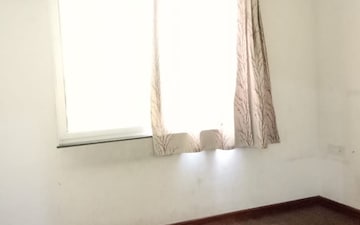 Room in 2 BHK Apartment at Essen Aishwaryam Comfort Phase-I, Akurdi – for Rent