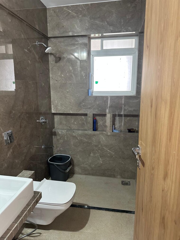 Bathroom, shalini-sky 3 Bedroom 1600 Sq.Ft. Apartment In Shivajinagar Pune 8834582