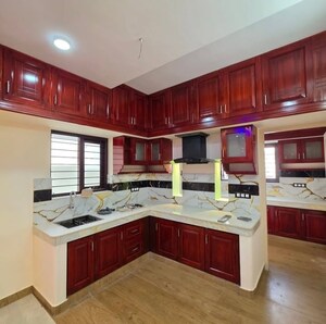 Kitchen in 2.5 BHK Builder Floor at Sector 33 – for Sale