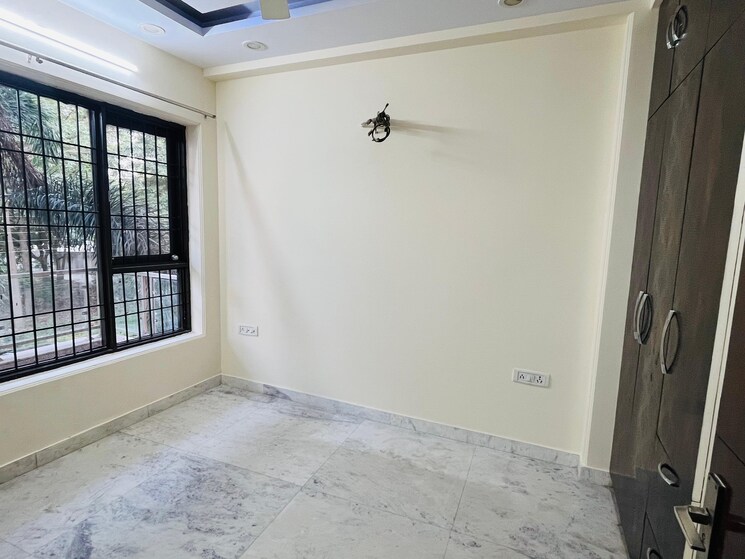 Room, housing-board-colony-sector-51 3 Bedroom 2200 Sq.Ft. Builder Floor In Sector 51 Gurgaon 8834598