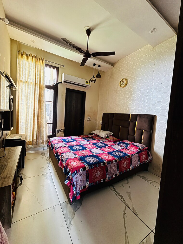 Bedroom, lake-view-complex 3 Bedroom 1100 Sq.Ft. Builder Floor In Dhakoli Zirakpur 8834607
