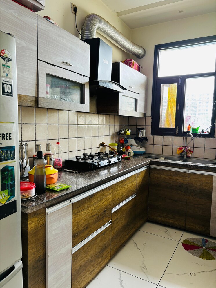 Kitchen, lake-view-complex 3 Bedroom 1100 Sq.Ft. Builder Floor In Dhakoli Zirakpur 8834607