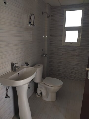 Bathroom in 3 BHK Apartment at Gomti Nagar – for Rent