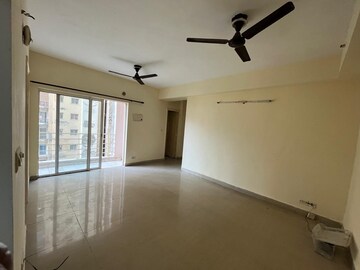 2 BHK Apartment For Rent in Paras Tierea, Sector 137