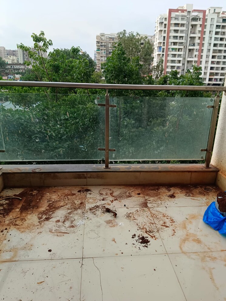 Swimming Pool, sonigara-laurel 1 Bedroom 730 Sq.Ft. Apartment In Wakad Pune 8834674