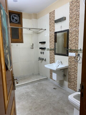 Bathroom in 3 BHK Builder Floor at RWA Apartments Sector 47, Sector 47 – for Rent
