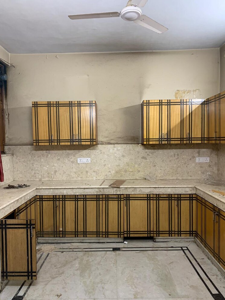 Kitchen, rwa-apartments-sector-47 3 Bedroom 450 Sq.Mt. Builder Floor In Sector 47 Noida 8834733