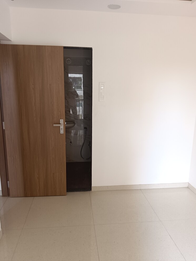 Room, rajhans-raj-rani-pride 1.5 Bedroom 560 Sq.Ft. Apartment In Malad East Mumbai 8834736