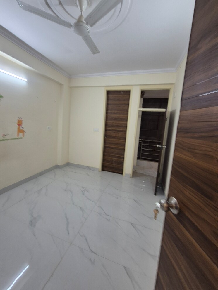 Bedroom, palm-residency-chhatarpur 2.5 Bedroom 1300 Sq.Ft. Builder Floor In Chattarpur Delhi 8834794