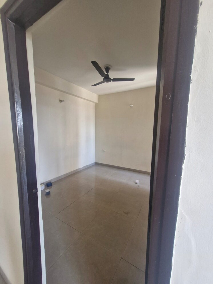 Master Bedroom, wave-dream-homes 2 Bedroom 840 Sq.Ft. Apartment In Wave City Ghaziabad 8834842