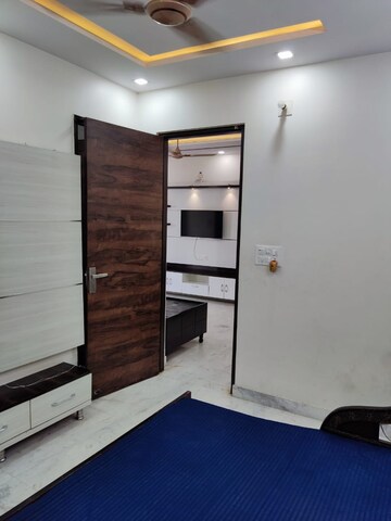 Room in 2 BHK Builder Floor at Rajouri Garden – for Rent