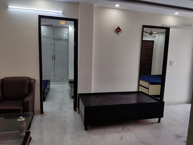 Room, rajouri garden 2 Bedroom 180 Sq.Yd. Builder Floor In Rajouri Garden Delhi 8834832