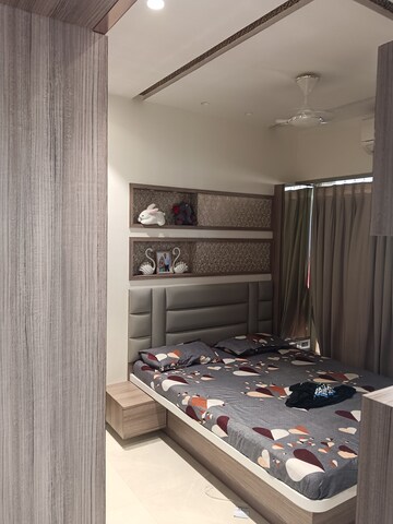 Bedroom in 2 BHK Apartment at Hira Kutir CHS, Malad East – for Rent