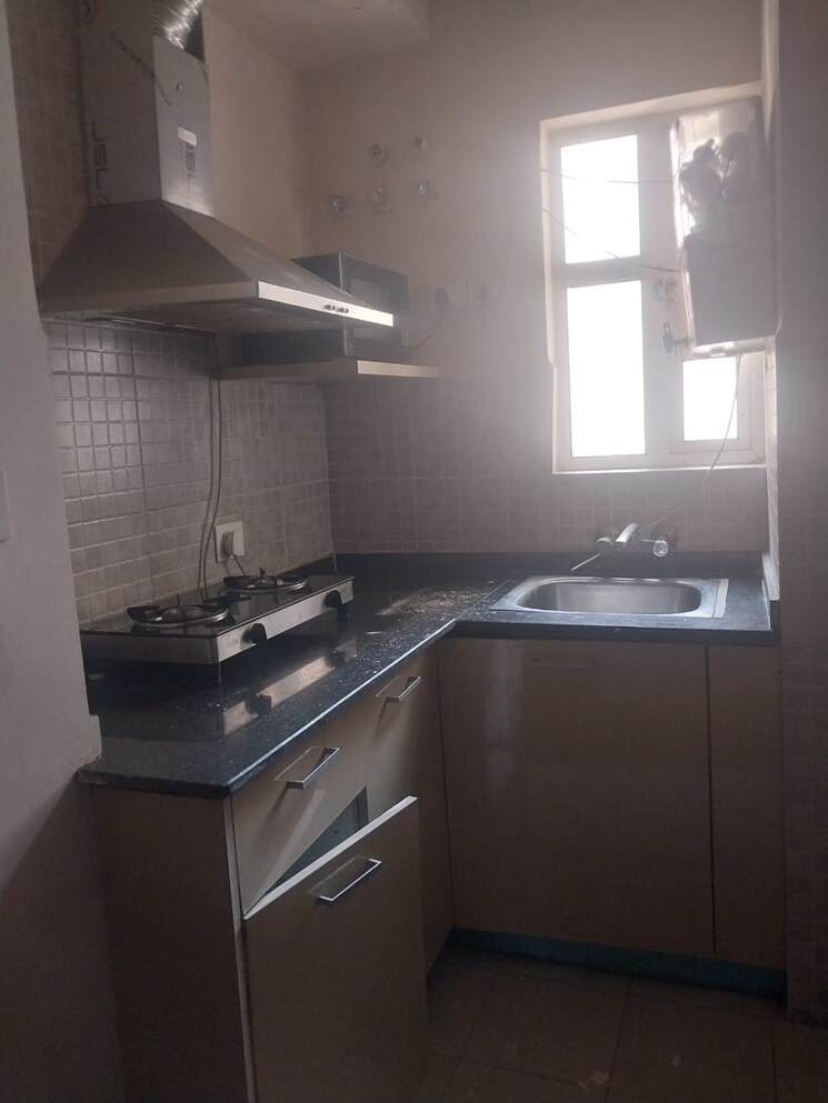 Kitchen, paras-tierea Studio 495 Sq.Ft. Apartment In Sector 137 Noida 8834855