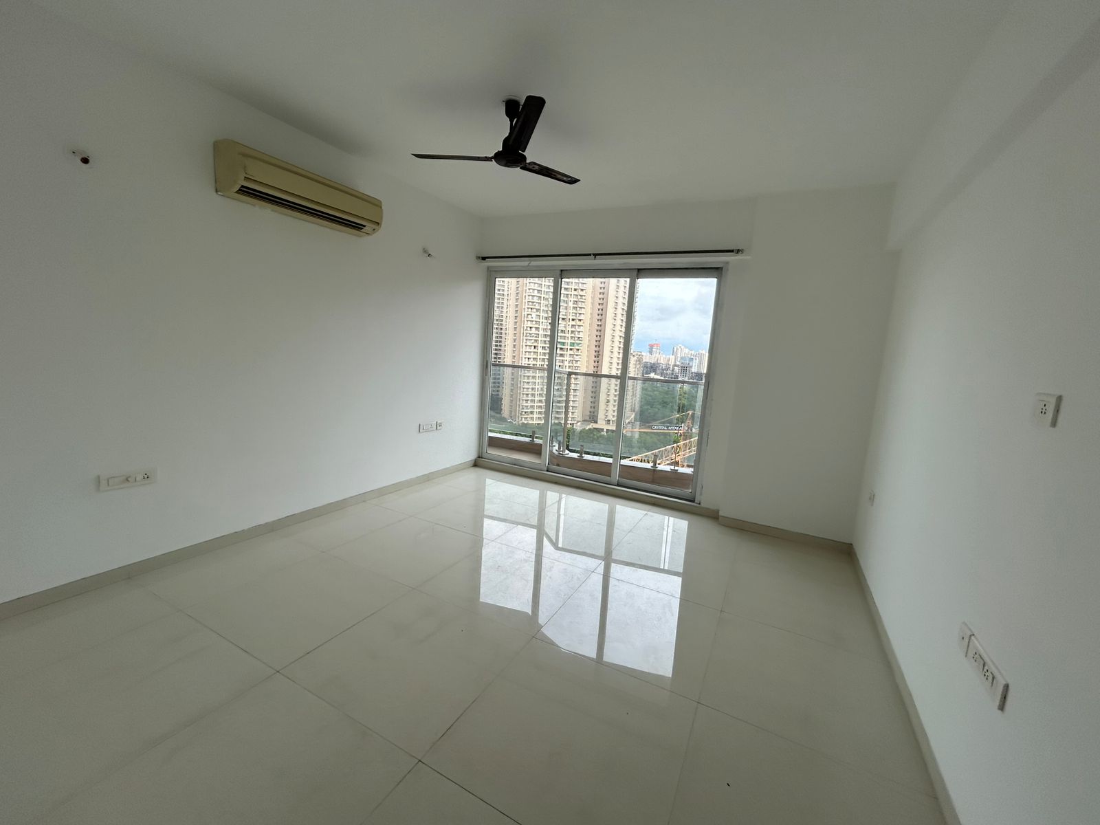 4 BHK + Pooja Room Apartment For Rent in Soham Crystal Spires