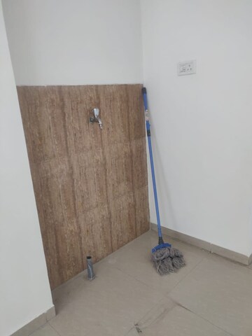 Room in 3 BHK Apartment at Puraniks Abitante Fiore, Bavdhan – for Rent