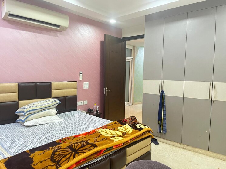 Bedroom, hauz khas 3 Bedroom 1800 Sq.Ft. Builder Floor In Hauz Khas Delhi 8834780