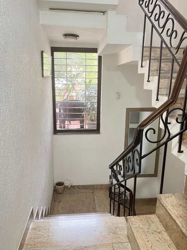 undefined, hauz khas 3 Bedroom 1800 Sq.Ft. Builder Floor In Hauz Khas Delhi 8834780