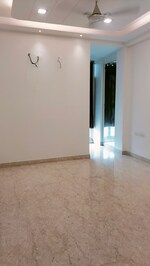 3 BHK + Pooja Room,Servant Room 188 Sq.Yd. Builder Floor in Pitampura