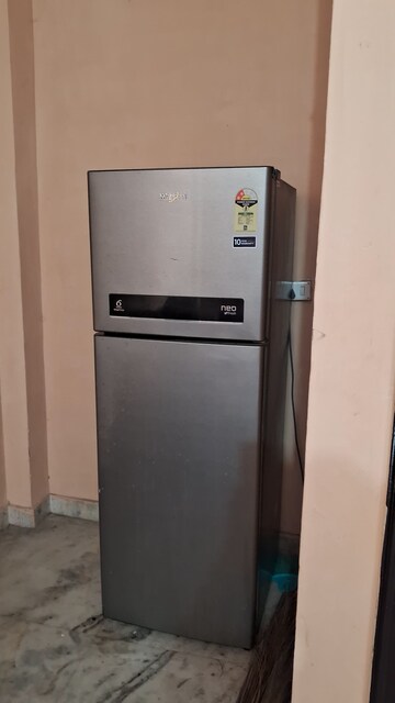 Furnished Amenities in 2 BHK Builder Floor at Tagore Garden – for Rent